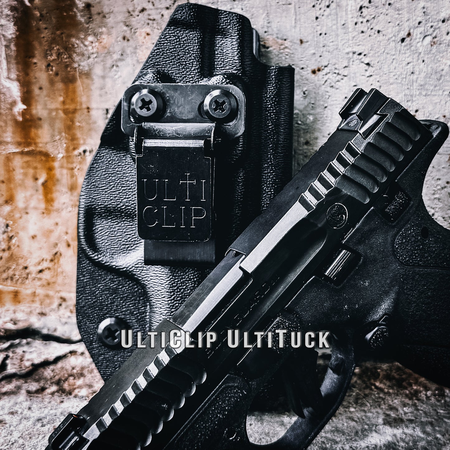 4BROS Holster with an Ulticlip Ultituck