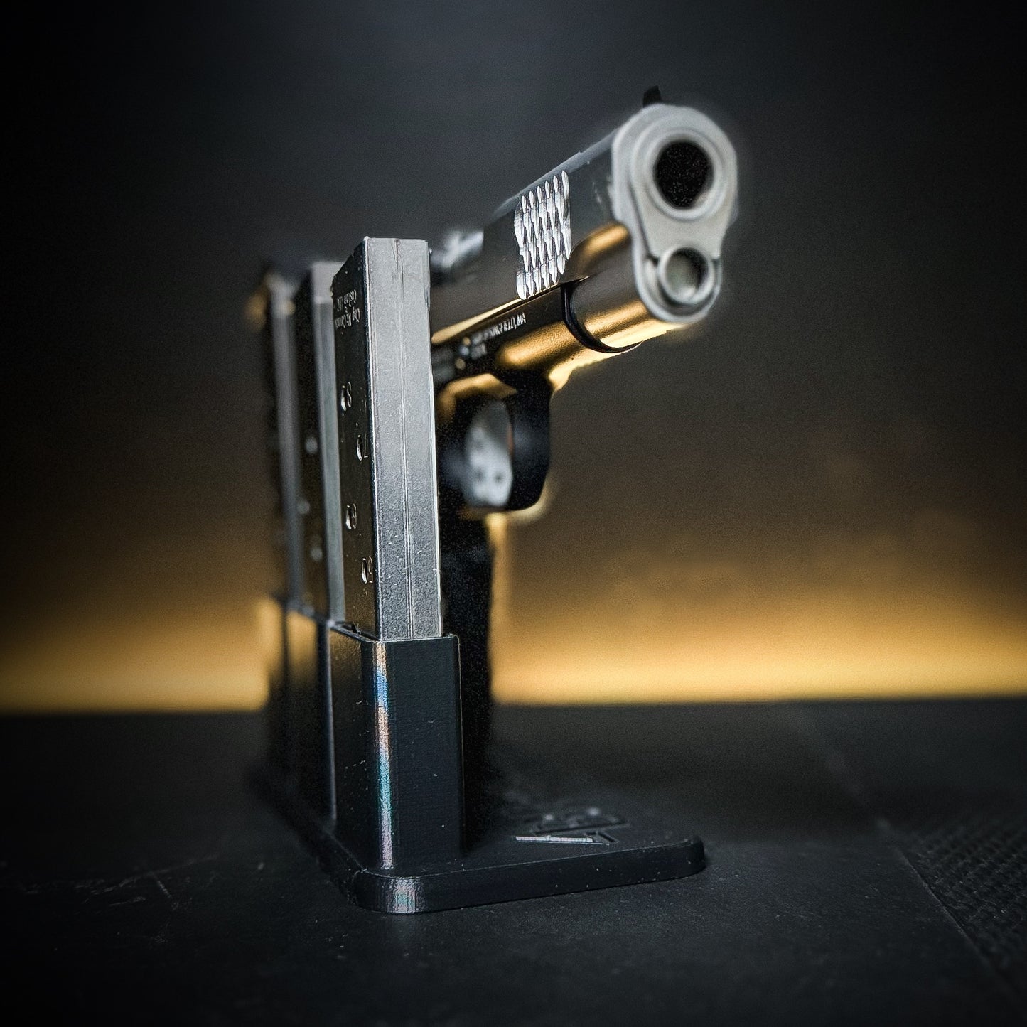 3D-printed 1911 Pistol & Magazine Stand is designed to hold a standard single-stack 1911 handgun along with three 1911 magazines