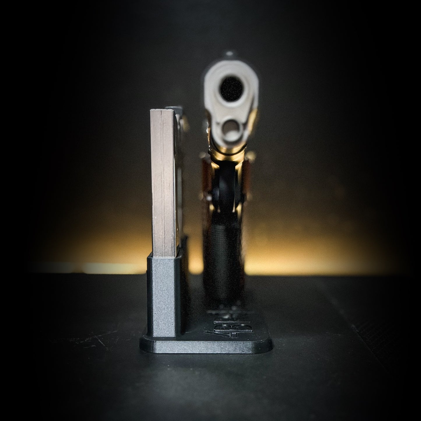 3D-printed 1911 Pistol & Magazine Stand is designed to hold a standard single-stack 1911 handgun along with three 1911 magazines