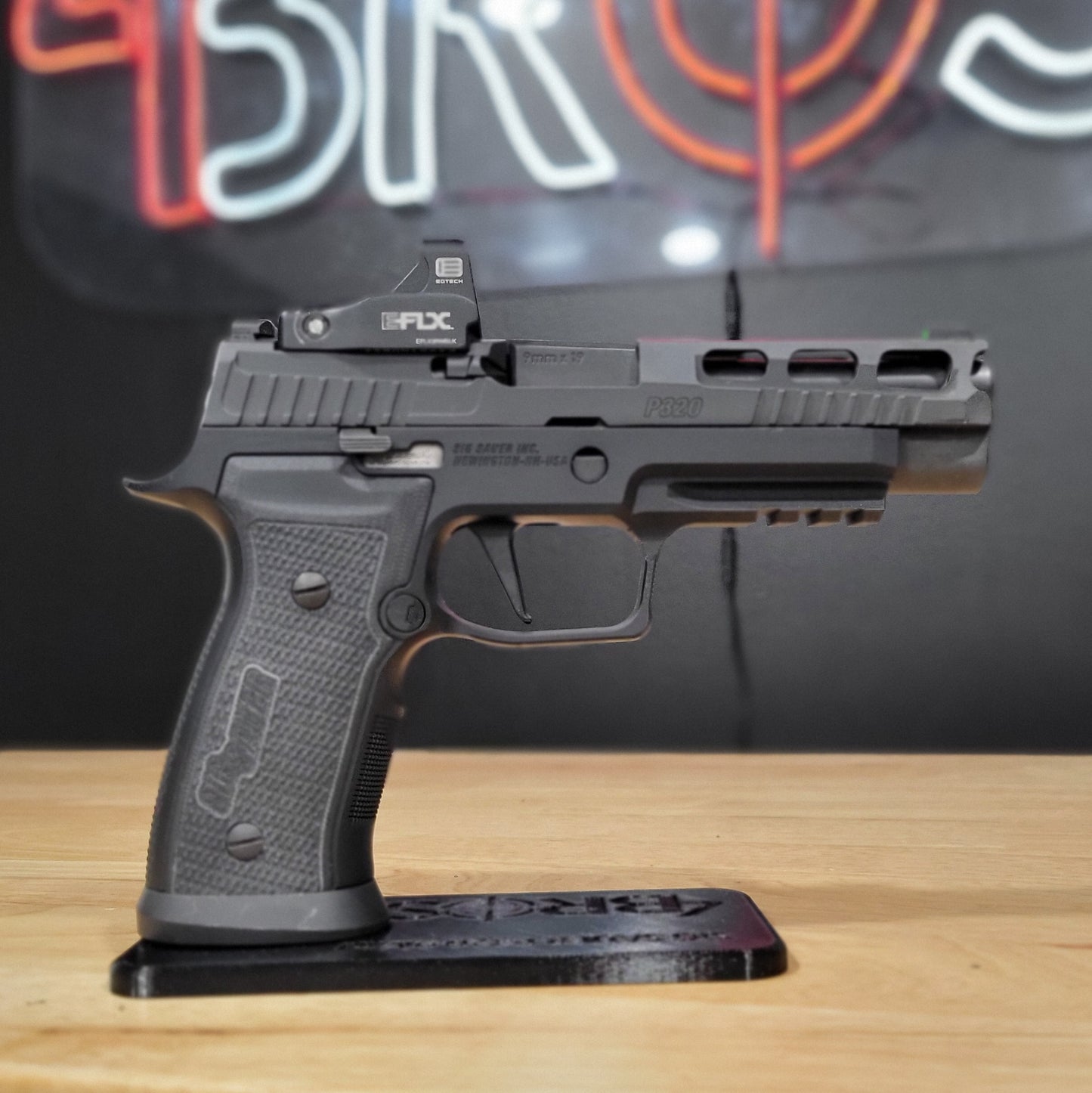 For the best 3D-printed Pistol Stand for the Sig P320 or Smith & Wesson 9MM pistols, shop Four Brothers Holsters. 4BROS, Printed in the USA with PETG plastic.