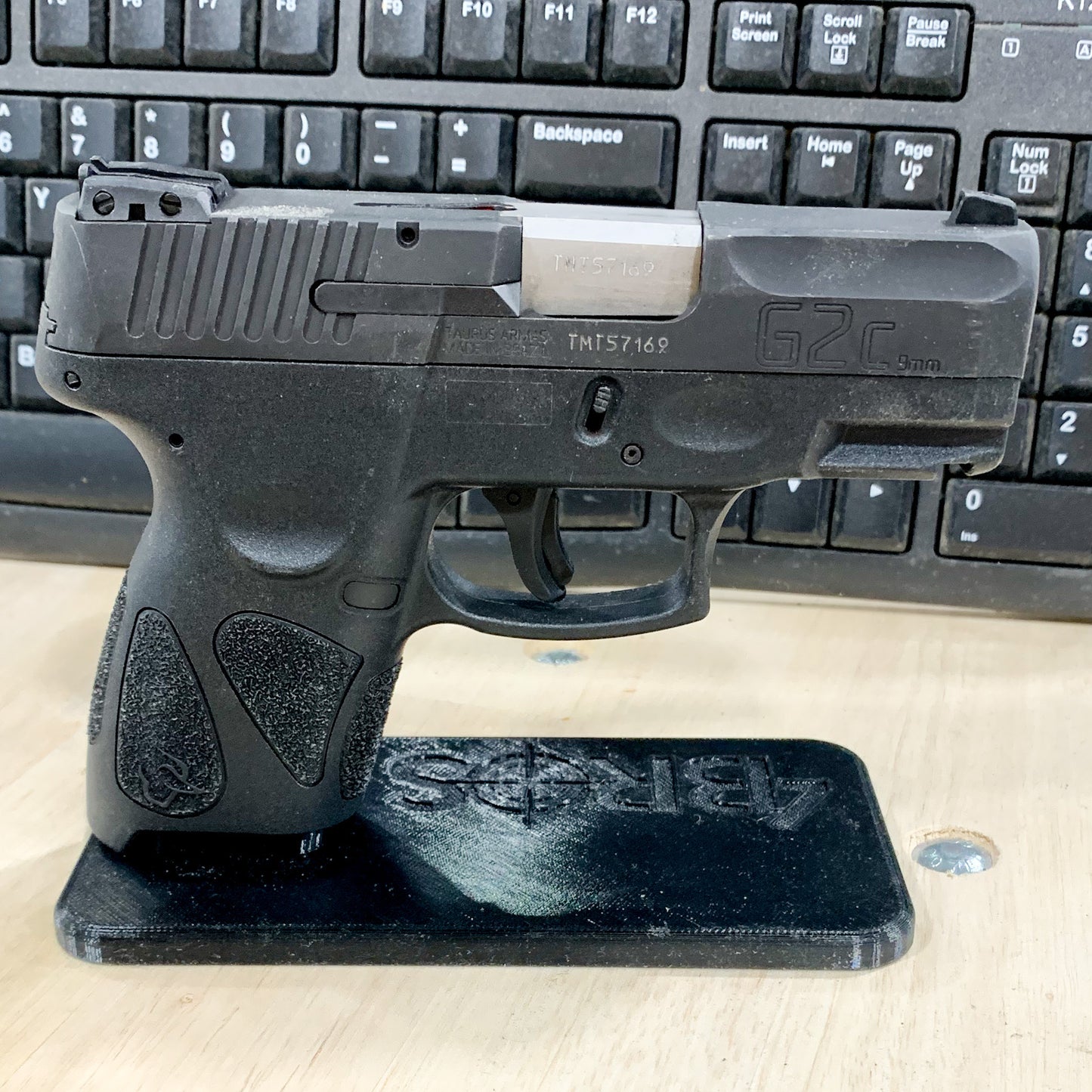 For the best 3D-printed Subcompact Pistol Stand confirmed to fit the Sig P365, P365XL, P365-XMACRO, Glock 43X & 48, Hellcat & Hellcat Pro, shop 4BROS Holsters.