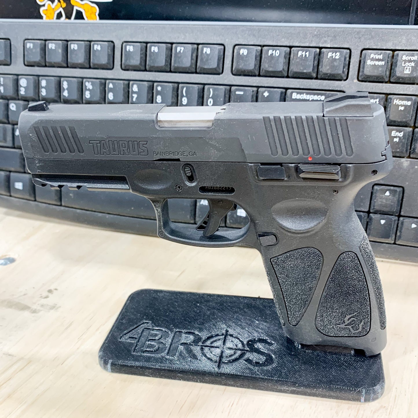 For the best 3D-printed Subcompact Pistol Stand confirmed to fit the Sig P365, P365XL, P365-XMACRO, Glock 43X & 48, Hellcat & Hellcat Pro, shop 4BROS Holsters.