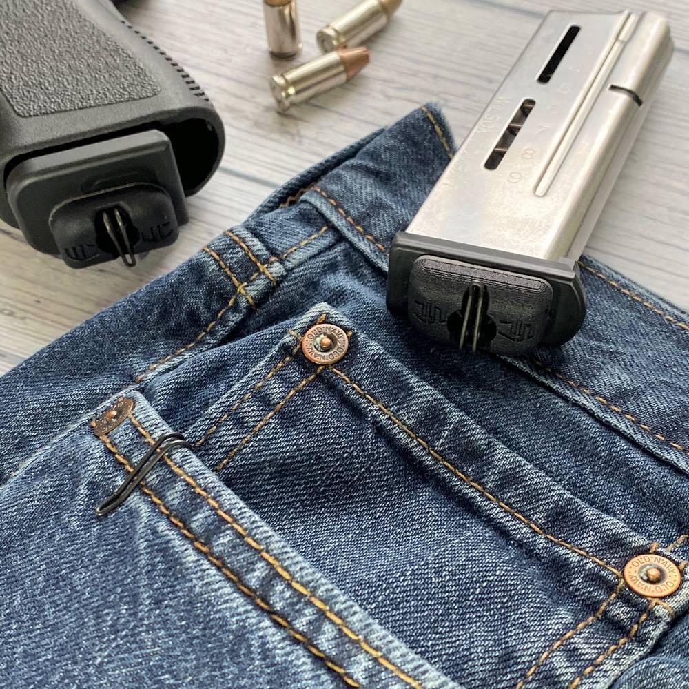 The Ulticlip Enduo allows you to carry a spare magazine safely in your pocket without additional equipment. Available from Four Brothers 4BROS Holsters.