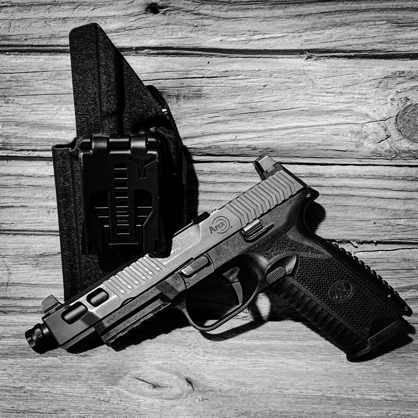 For the best Outside Waistband OWB Holster for the FN 509 standard & Tactical versions with the Apex 5.00" Slide or FN 509 LS Edge, shop Four Brothers Holsters.