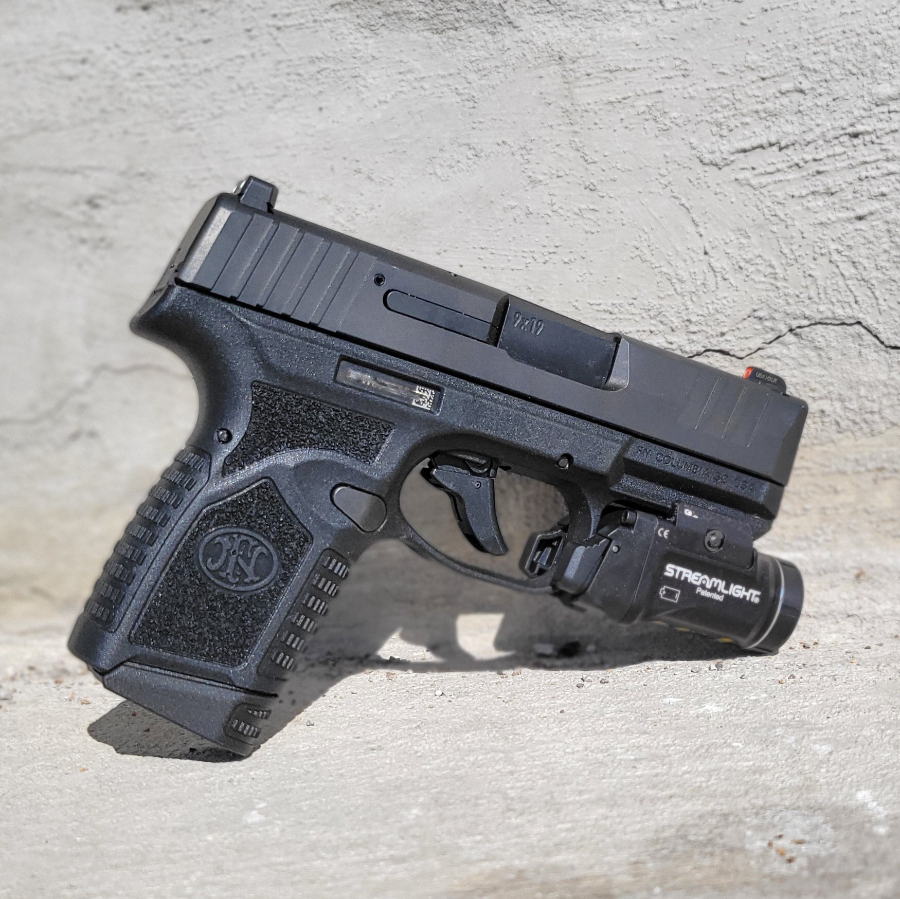 For the best IWB Kydex Inside Waistband Holster for the FN Reflex pistol with the Streamlight GL TLR-7 Sub (69400), shop Four Brothers 4BROS Holsters.