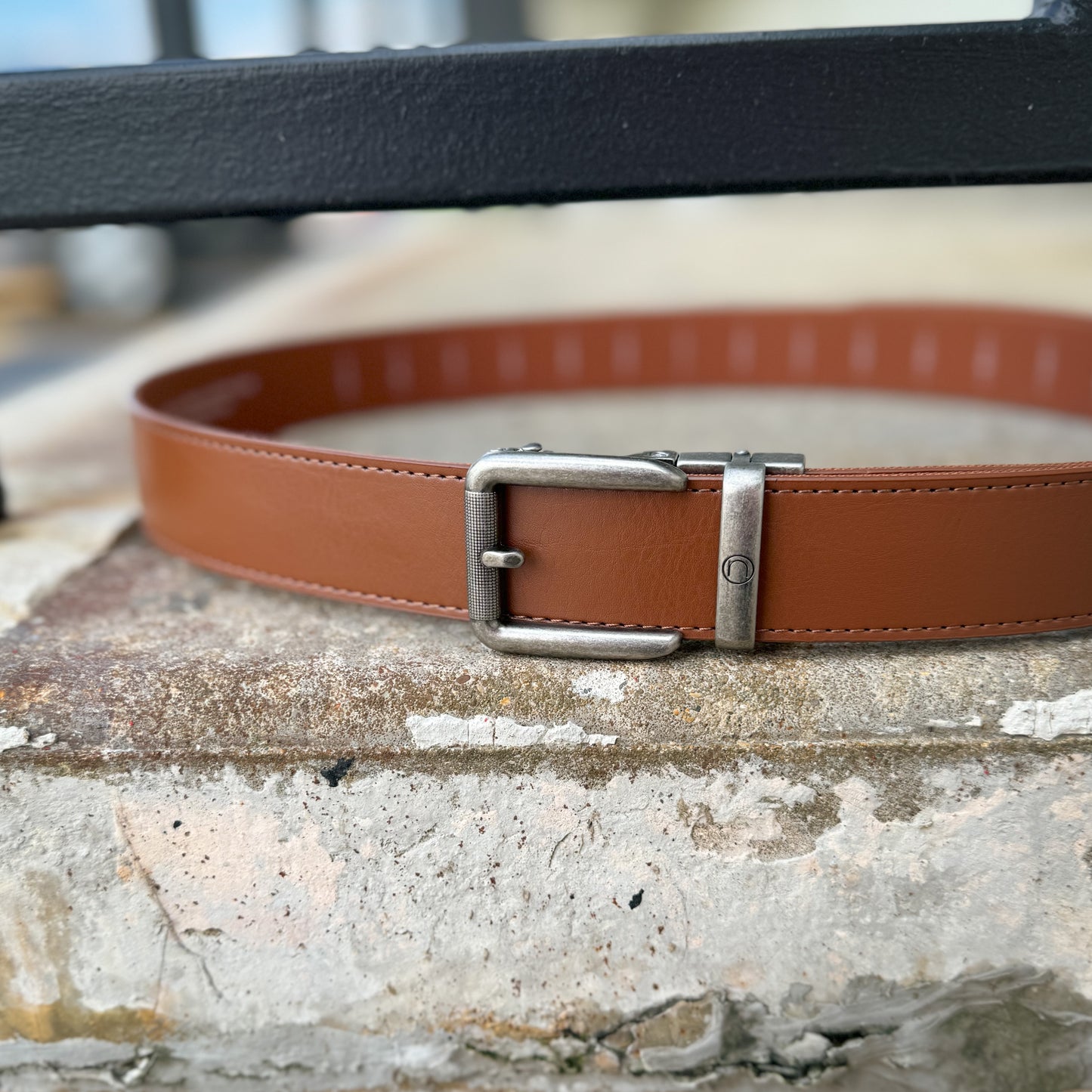 For the best brown everyday carry EDC Dress belt, shop Four Brothers 4BROS Holsters. These ratchet belts look like regular belts without the inconvenience.