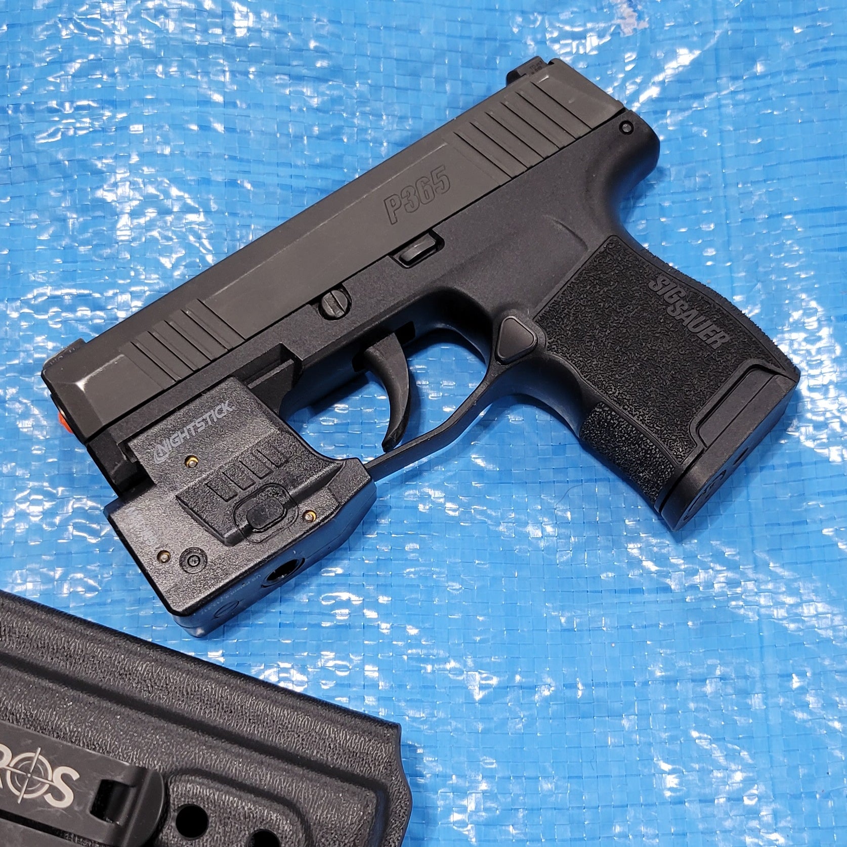 For the best, Inside Waistband IWB AIWB Kydex Holster for the Sig Sauer P365, 365XL, or 365 SAS with Nightstick TSM-13W light, shop Four Brothers Holsters.