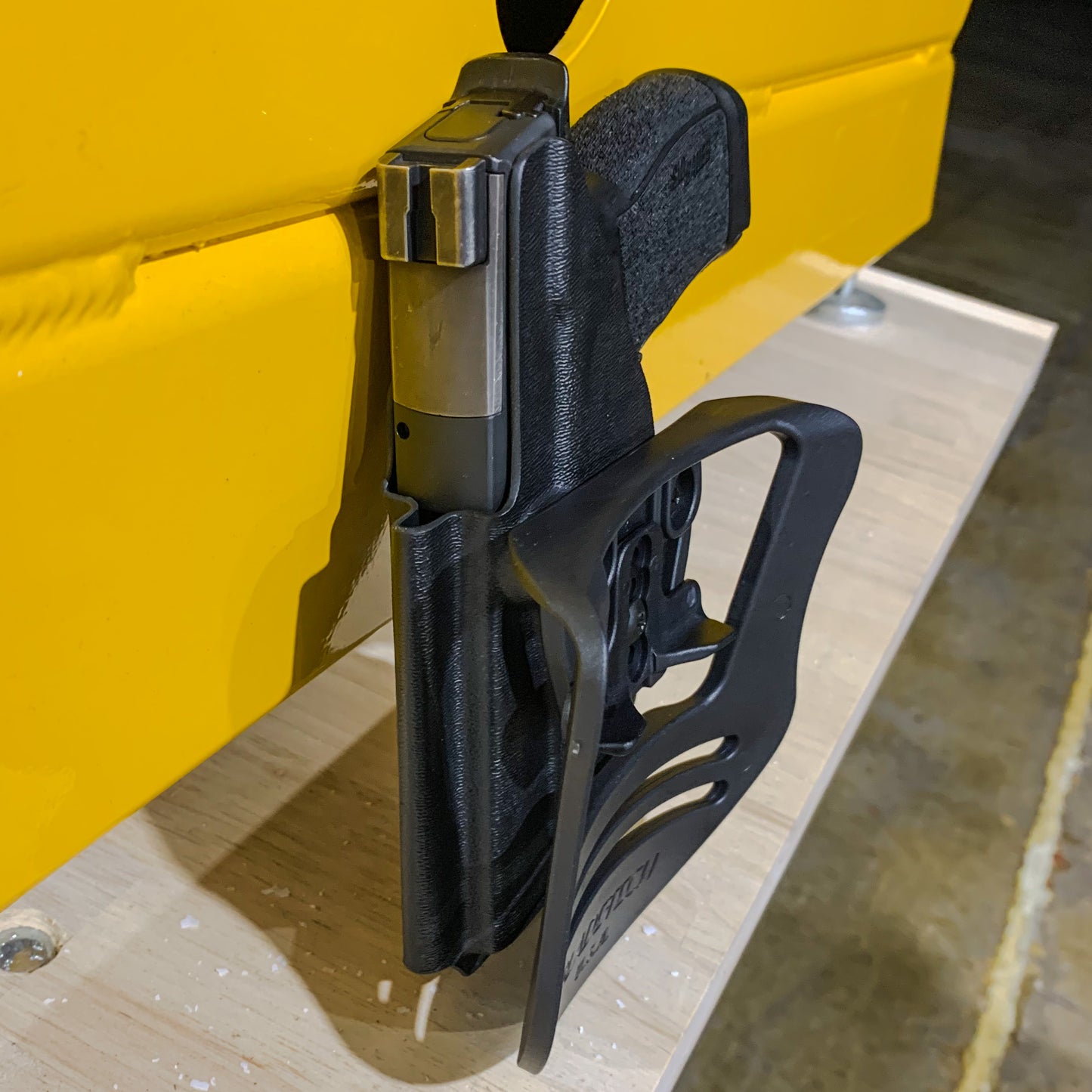 For the best OWB Outside Waistband Holster for the Sig Sauer P365XL pistol & Streamlight TLR-7 Sub light mounted to the handgun shop Four Brothers Holsters.