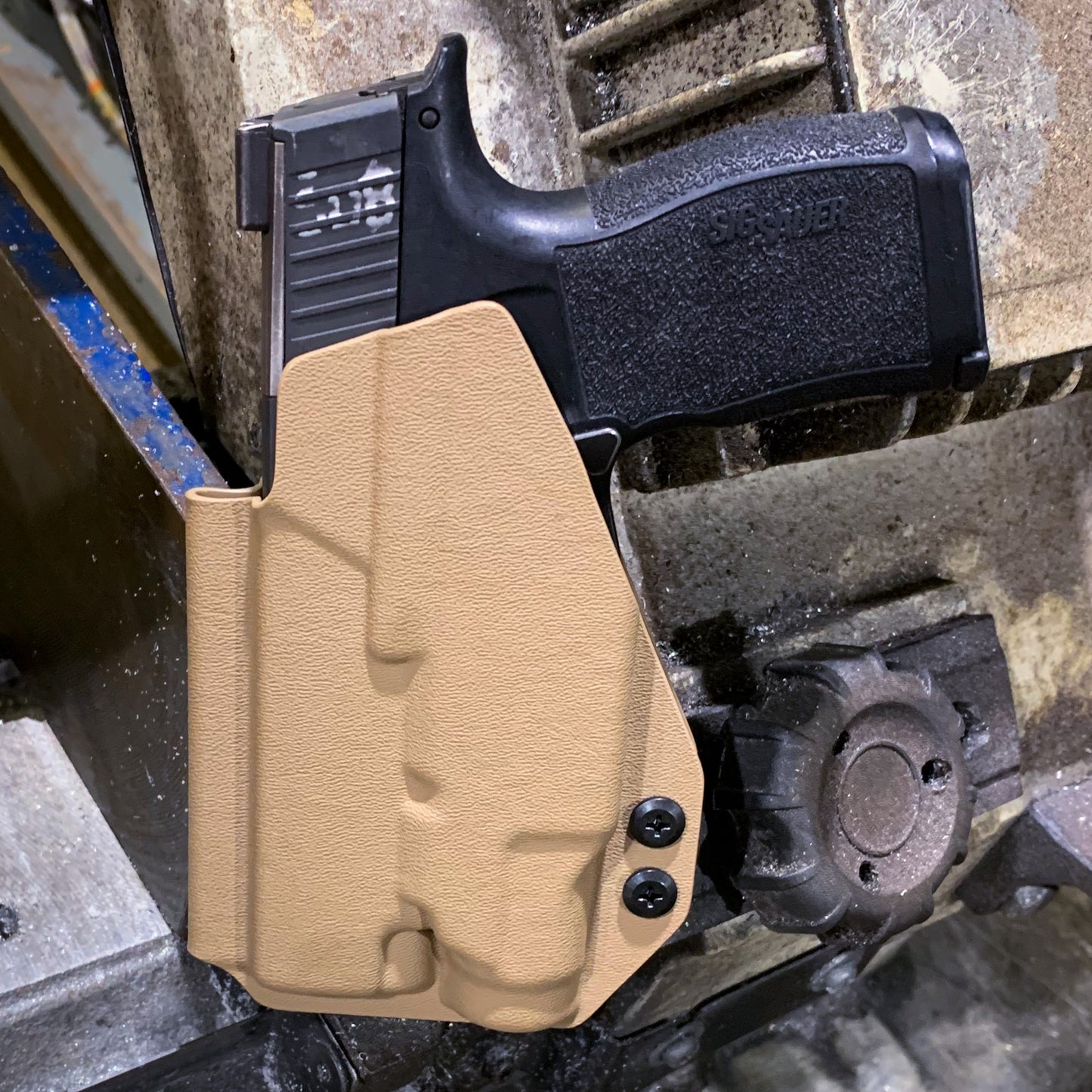 For the best OWB Outside Waistband Holster for the Sig Sauer P365XL pistol & Streamlight TLR-7 Sub light mounted to the handgun shop Four Brothers Holsters.