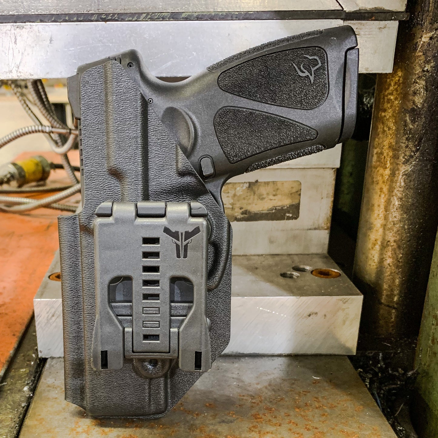 For the best, most comfortable, OWB, Kydex Outside Waistband Holster for the Taurus G3 pistol, shop Four Brothers 4BROS holsters. Proudly made in the USA.