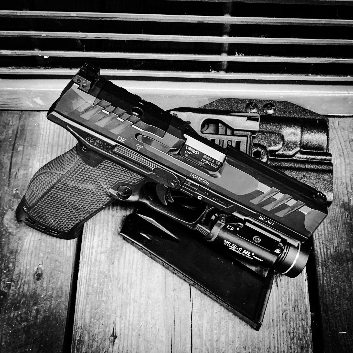 For the best Outside Waistband for the Walther PDP 4.5", 5", & 5.1" Full-Size pistol with the Streamlight TLR-1 or TLR-1HL shop Four Brothers 4BROS Holsters.