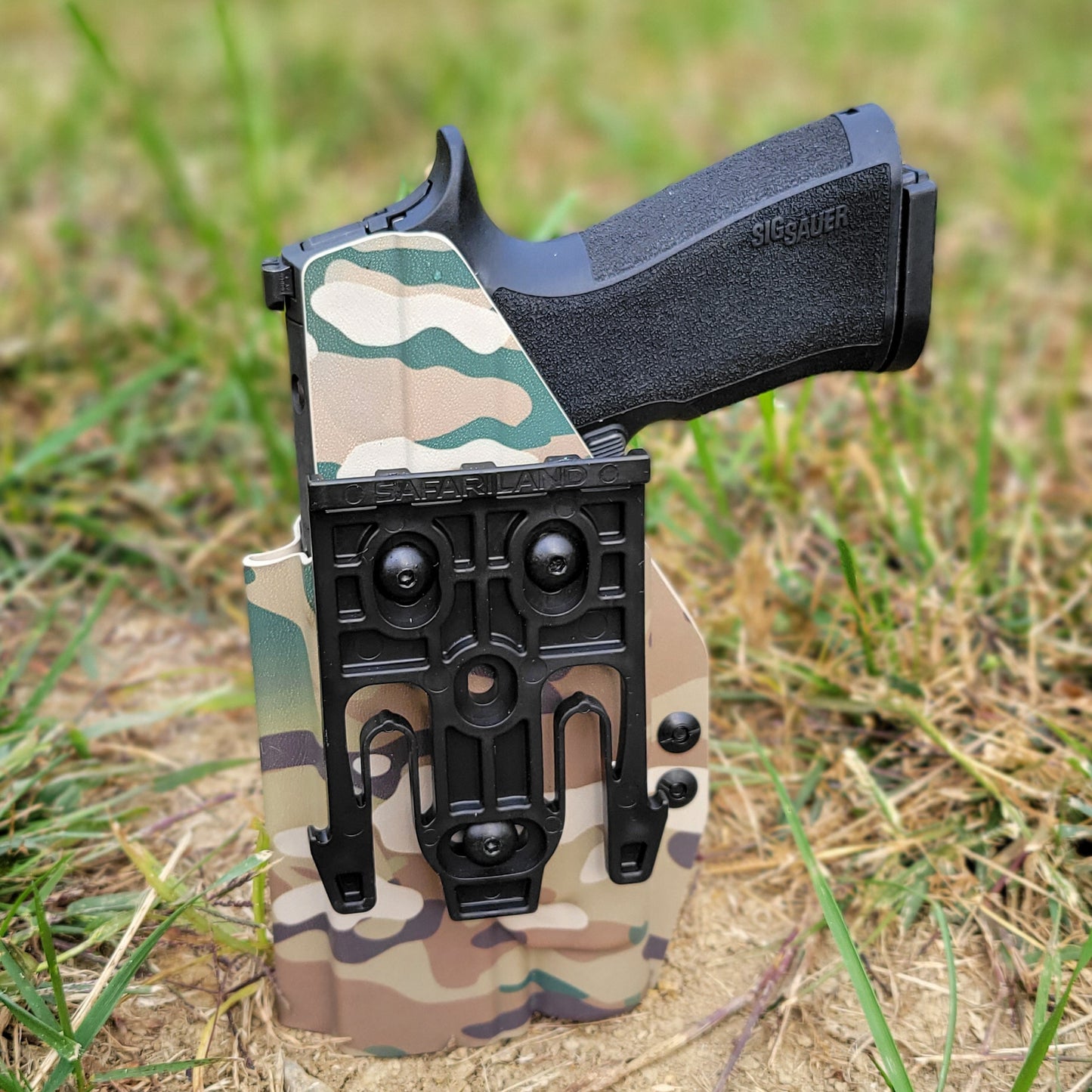 For the best Outside Waistband Holster for the Sig Sauer P320-XTEN with the Streamlight TLR-1 or TLR-1 HL attached to the pistol, shop Four Brothers Holsters.