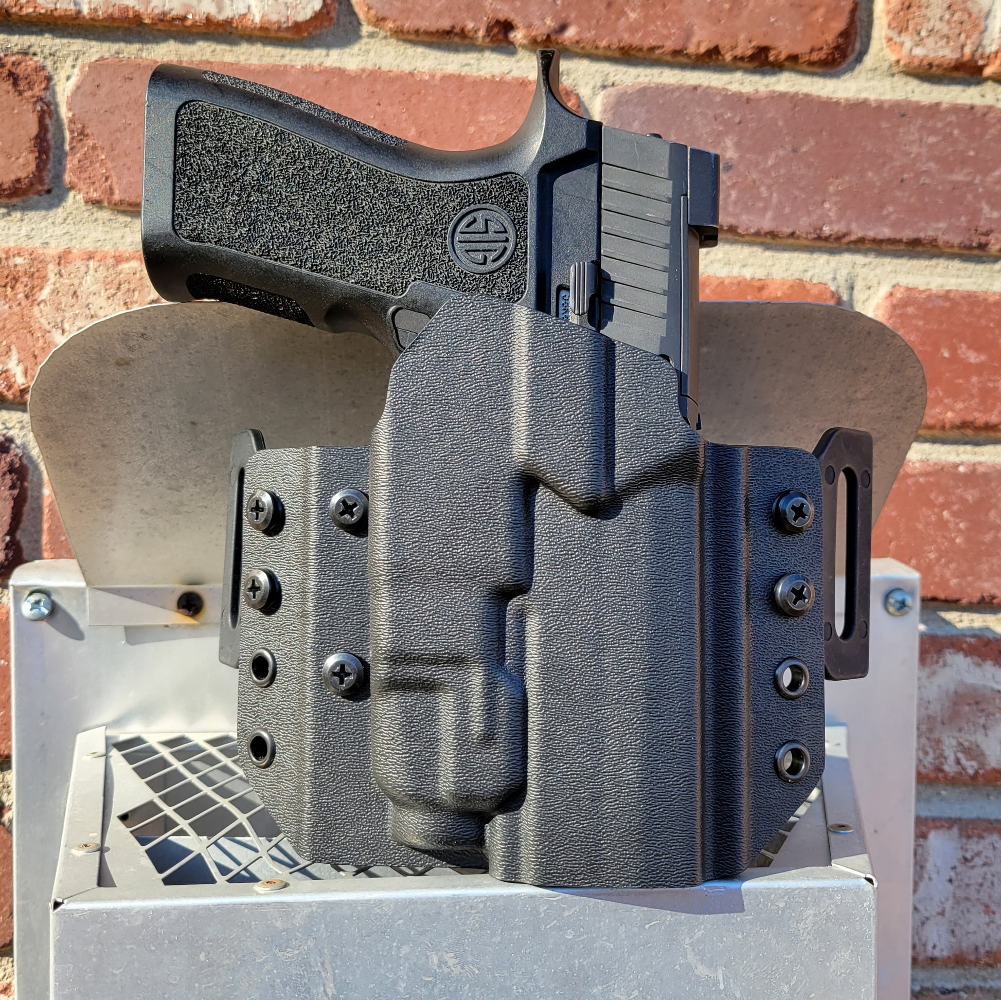 Four Brothers Outside Waistband OWB Pancake Style Kydex holster for the Sig Sauer P320 Compact, Carry & M18 with the Streamlight TLR-7X, TLR-7 X, & TLR-7