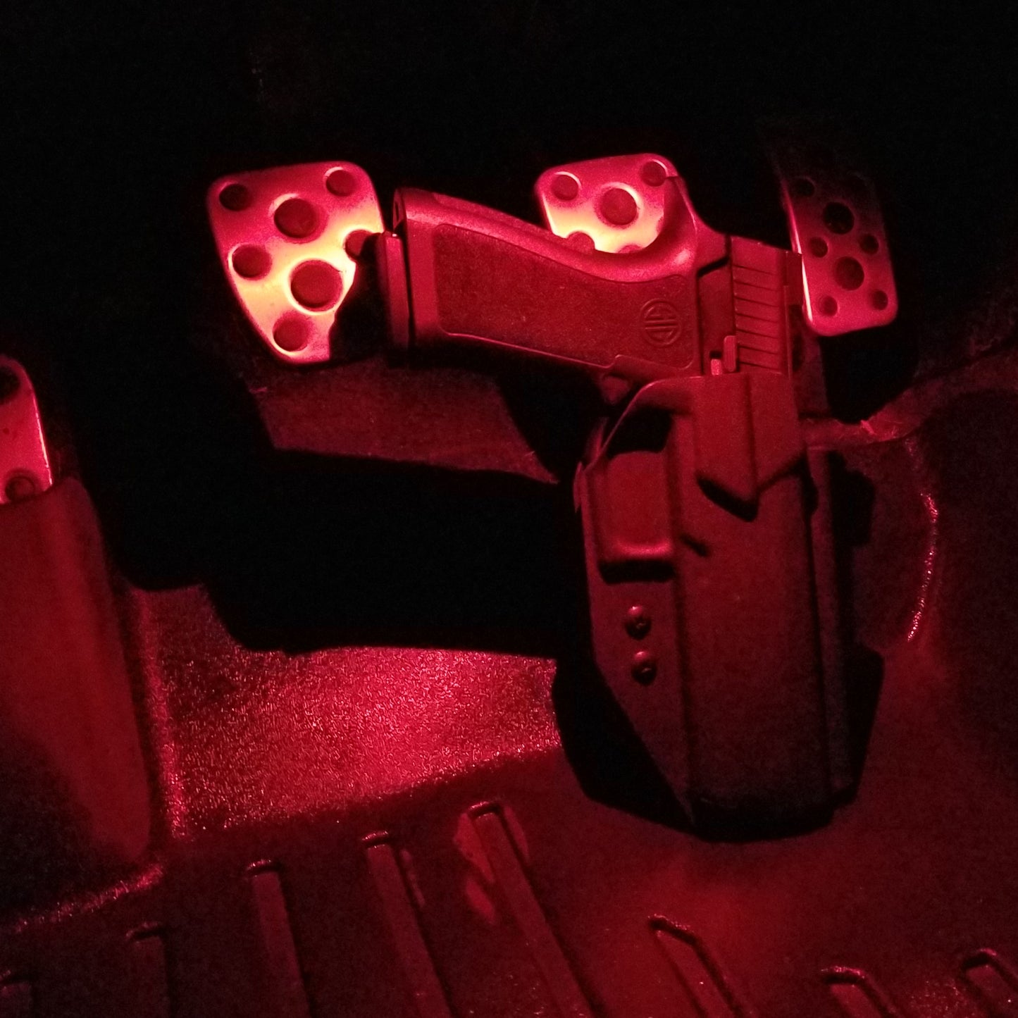 For the best OWB Outside Waistband kydex holster for the Sig P320 pistols with GoGuns USA Gas Pedal installed on the handgun, shop Four Brothers 4BROS Holsters.