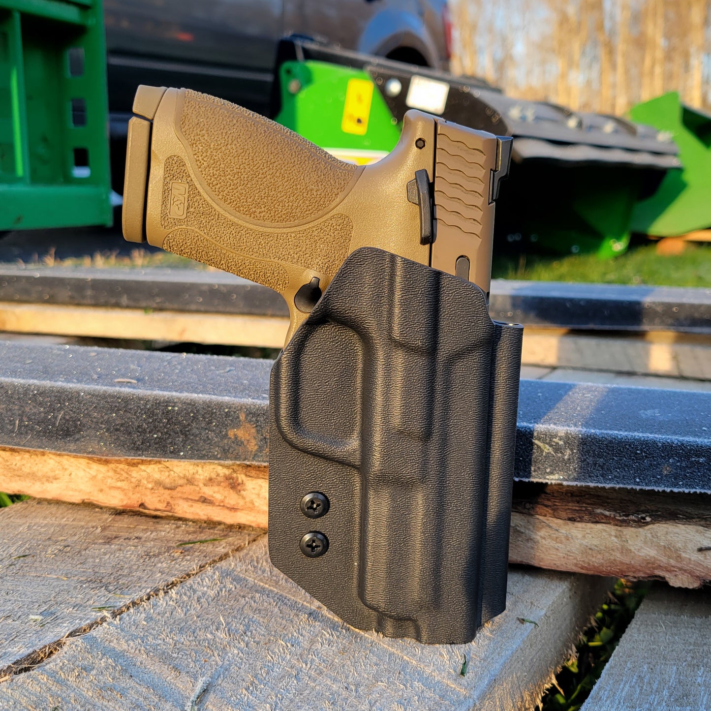 For the best Outside Waistband OWB Kydex Holster for the Smith and Wesson M&P 4.25”, 4", and 3.6 Full Size & Compact pistol, shop Four Brothers 4BROS Holsters.