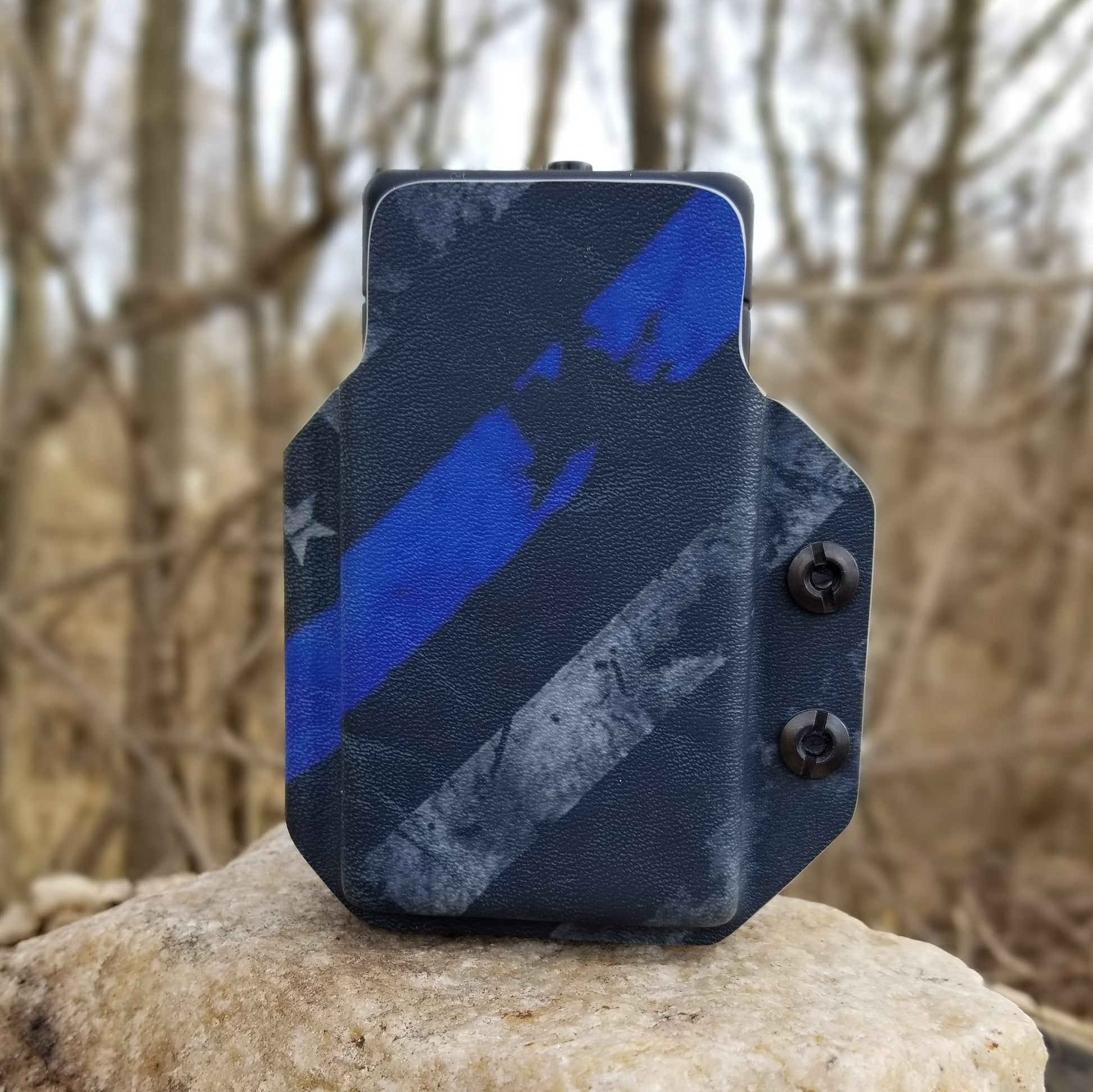 For the best lightweight Kydex IWB AIWB Holster Carrier Pouch for the Vipertek VTS-880 Stun Gun, shop Four Brothers 4BROS Holsters.  Proudly made in the USA.