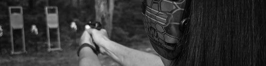 Image of a Woman shooting a Smith & Wesson Bodyguard 2.0 Carry Comp