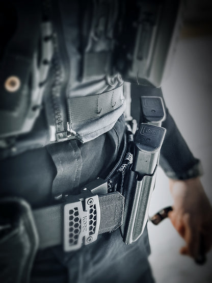 Upgrade your Molle belt with the 4BROS Molle Belt Adapter. Securely mount accessories to 1.75" wide belts while maintaining comfort and stability. Learn more!