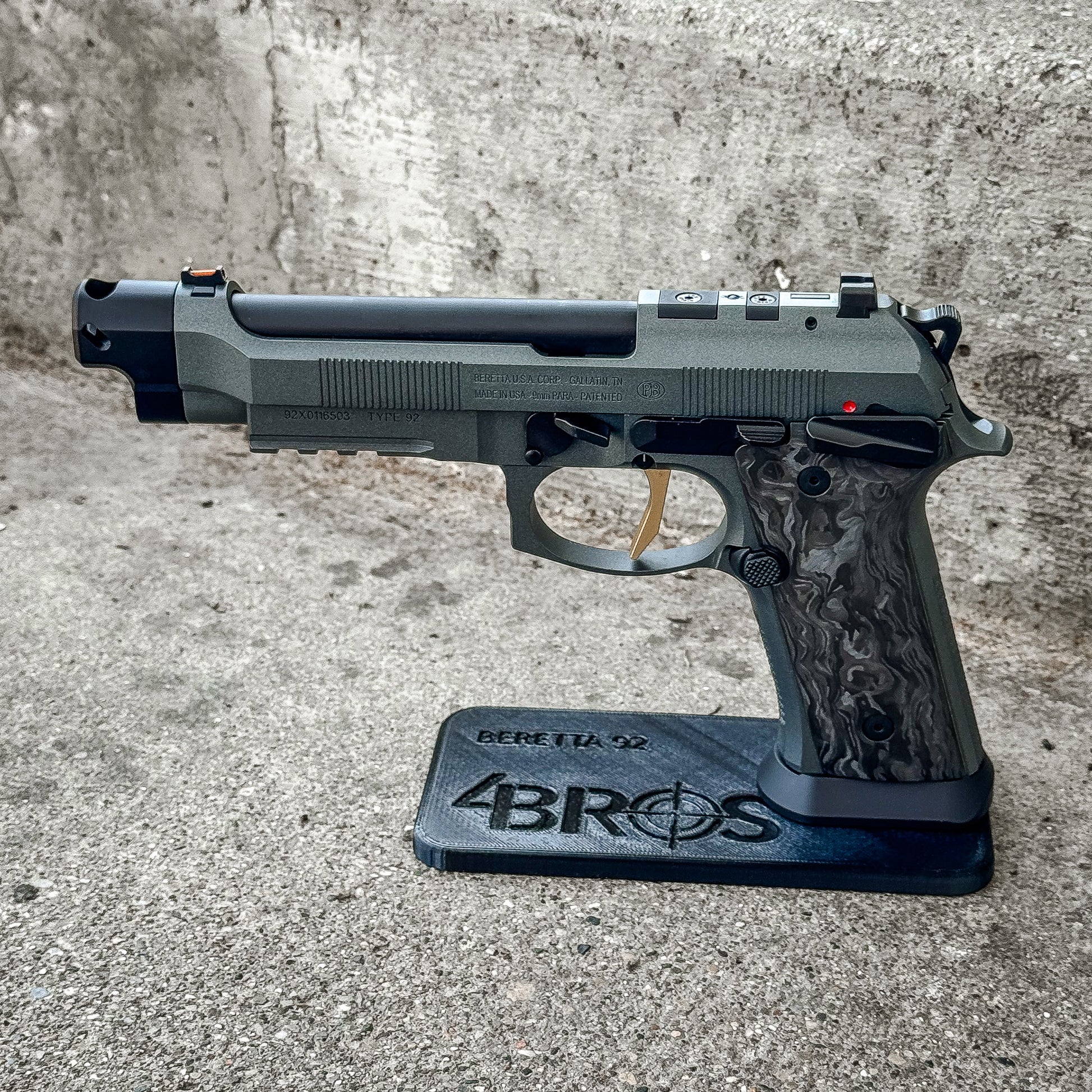 3D-printed Beretta 92 Pistol Stand is precision-designed to cradle full-size Beretta 92 series handguns, including the M9, 92FS, and 92X