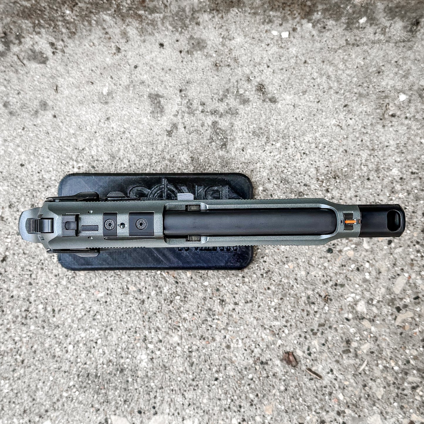 3D-printed Beretta 92 Pistol Stand is precision-designed to cradle full-size Beretta 92 series handguns, including the M9, 92FS, and 92X