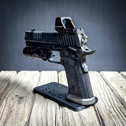 3D-printed Pistol Stand for the Sig Sauer P211 pistol from Four Brothers 