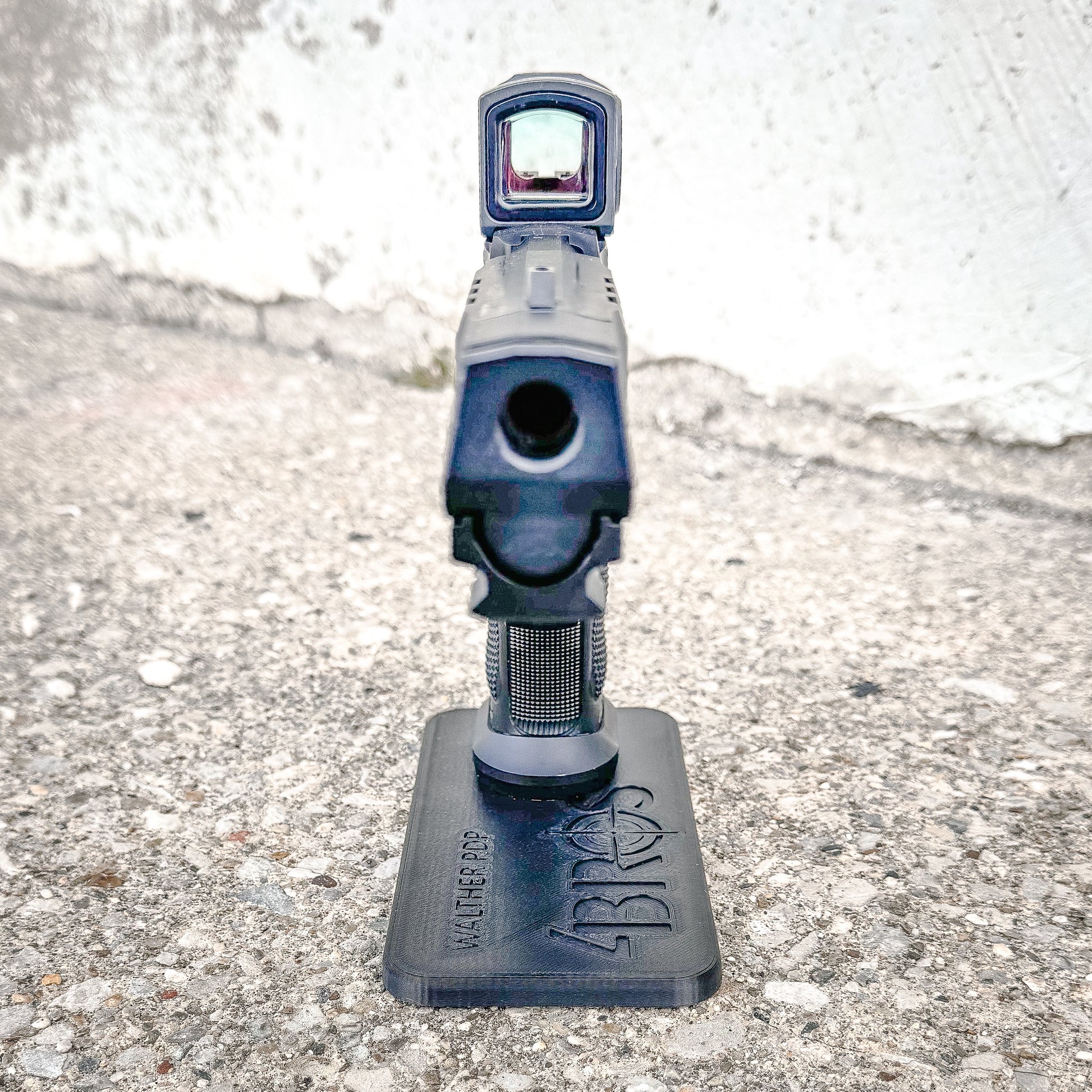 3D-printed Walther PDP pistol stand from 4BROS