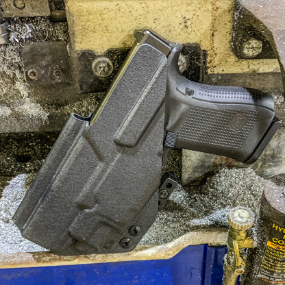 Glock 19/17 with TLR-8A IWB Holster