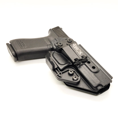 For the best IWB Kydex Inside Waistband Holster for the Glock 17 Gen 3, Gen 4, Gen 5, Gen 4 MOS, and 5 MOS, shop Four Brothers 4BROS Holsters.  Made in USA