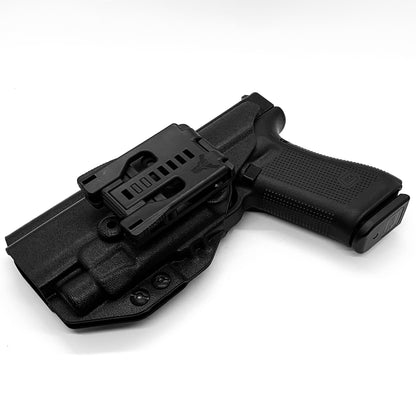 For the best Outside Waistband OWB Kydex holster designed to fit the Glock 17 Gen 5 with the Streamlight TLR-7 HL_X, TLR-7 X, & TLR-7 A, shop Four Brothers 4BROS holsters. Full sweat guard, adjustable retention, holster profile cut for red dot sights. Smooth edges for comfort and concealment. Made in the USA

