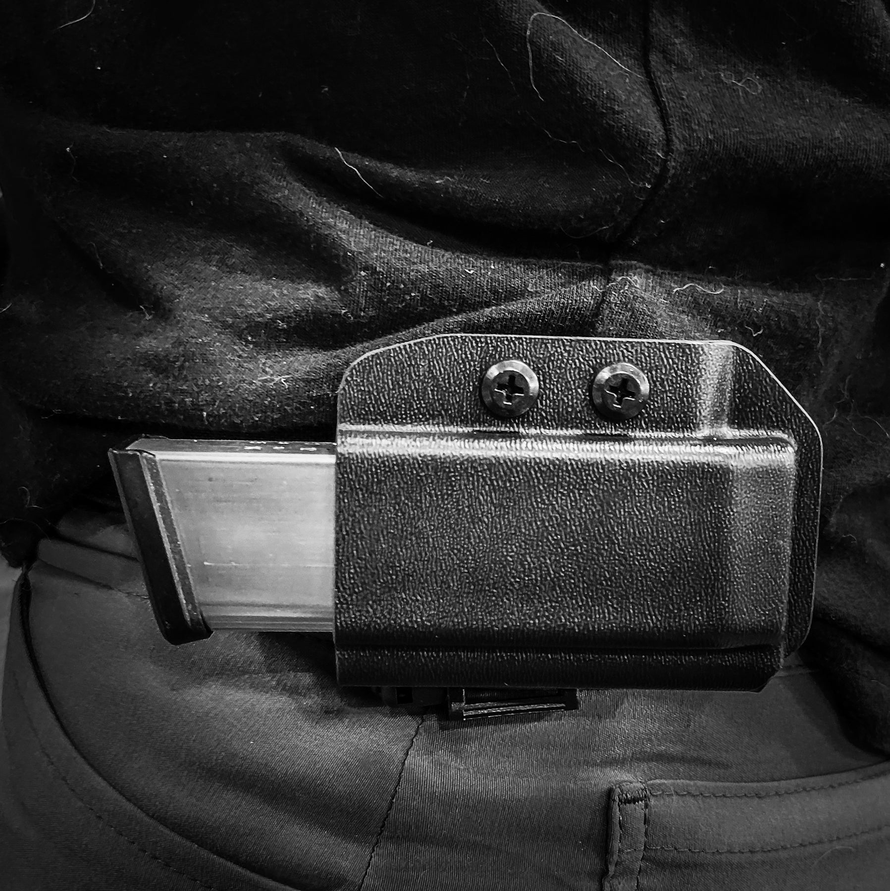 For the Best Kydex OWB Outside Waistband magazine pouch for the Glock 43X & 48 magazine, shop Four Brothers Holsters. Suitable for belt widths of 1 1/2", 1 3/4, 2", and 2 1/4". Adjustable retention. Adjustable Cant Carrier Holster P365X-MACRO, Sig P365XL, Hellcat Pro, Smith and Wesson Equalizer, and Shield Plus

