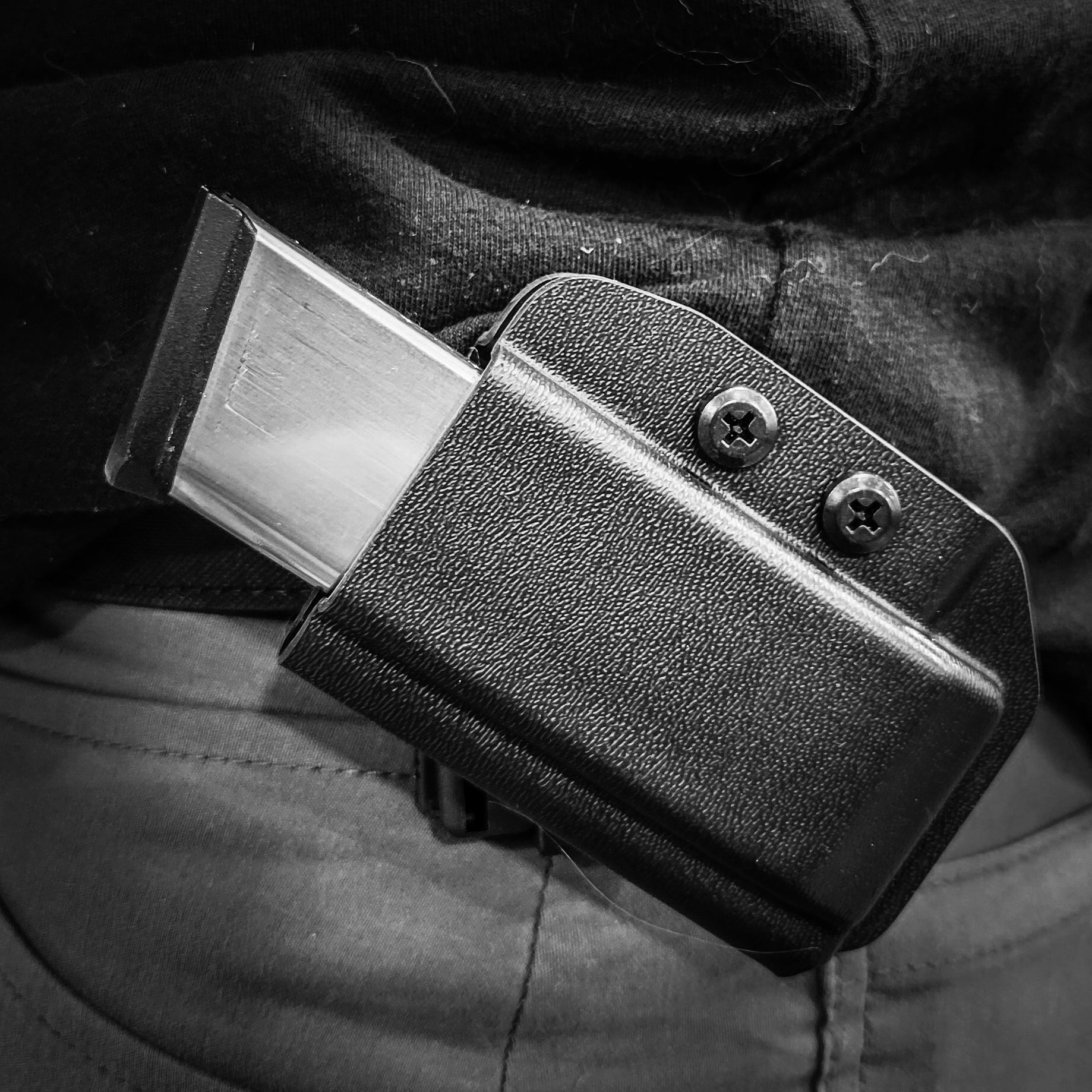 For the Best Kydex OWB Outside Waistband magazine pouch for the Glock 43X & 48 magazine, shop Four Brothers Holsters. Suitable for belt widths of 1 1/2", 1 3/4, 2", and 2 1/4". Adjustable retention. Adjustable Cant Carrier Holster P365X-MACRO, Sig P365XL, Hellcat Pro, Smith and Wesson Equalizer, and Shield Plus

