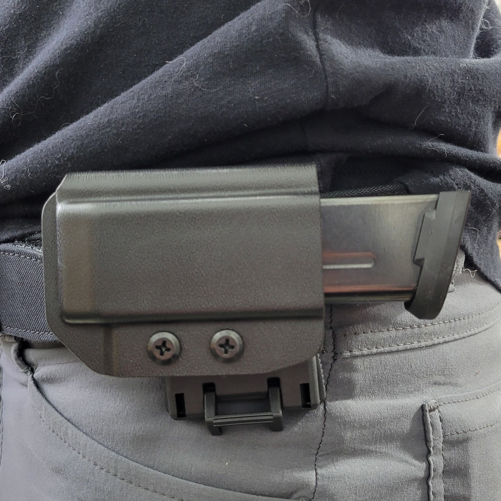 For the Best Kydex OWB Outside Waistband magazine pouch for Sig P365-FUSE, shop Four Brothers Holsters. Suitable for belt widths of 1 1/2", 1 3/4". 2" & 2 1/2" Adjustable retention and cant outside waist carrier holster Hellcat Pro, Sig P365XL, P365-XMACRO, Glock 43X & 48, Smith and Wesson Equalizer, and Shield Plus

