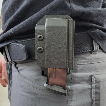 For the Best Kydex OWB Outside Waistband magazine pouch for Sig P365-FUSE, shop Four Brothers Holsters. Suitable for belt widths of 1 1/2", 1 3/4". 2" & 2 1/2" Adjustable retention and cant outside waist carrier holster Hellcat Pro, Sig P365XL, P365-XMACRO, Glock 43X & 48, Smith and Wesson Equalizer, and Shield Plus

