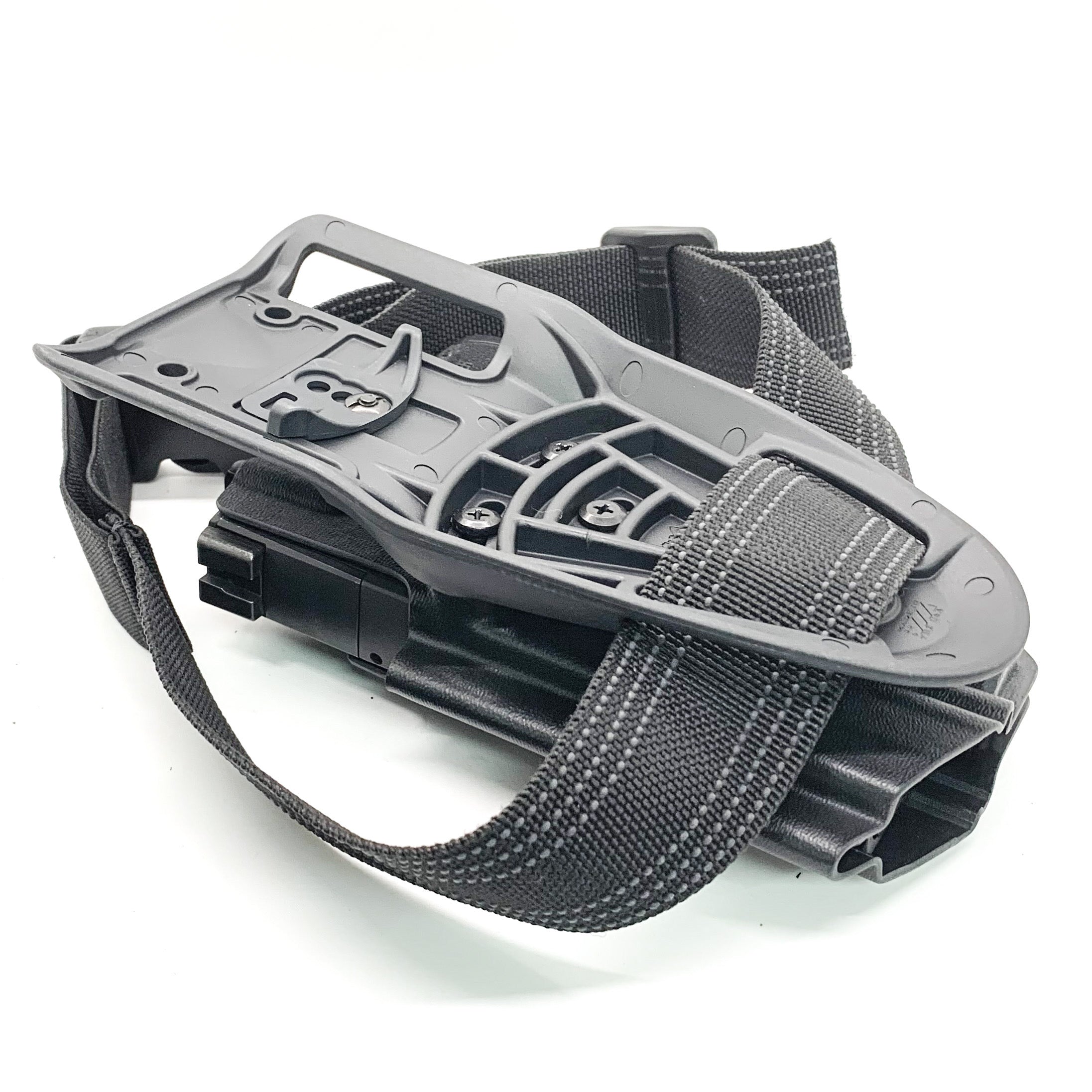 For the best Outside Waistband Duty & Competition Kydex Holster designed for the Sig Sauer P365-XMACRO with Streamlight TLR-8, shop Four Brothers Holsters.  Full sweat guard, adjustable retention, minimal material & smooth edges to reduce printing, open muzzle, cleared for red dot sights. Made in the USA. 