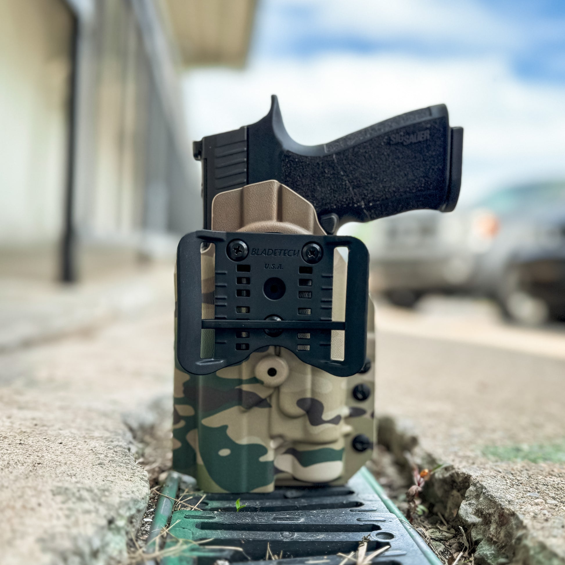 For the best Outside Waistband OWB Kydex Holster for the Sig Sauer P320-XTEN Comp with the Streamlight TLR-1 or TLR-1 HL shop Four Brothers 4BROS Holsters. 