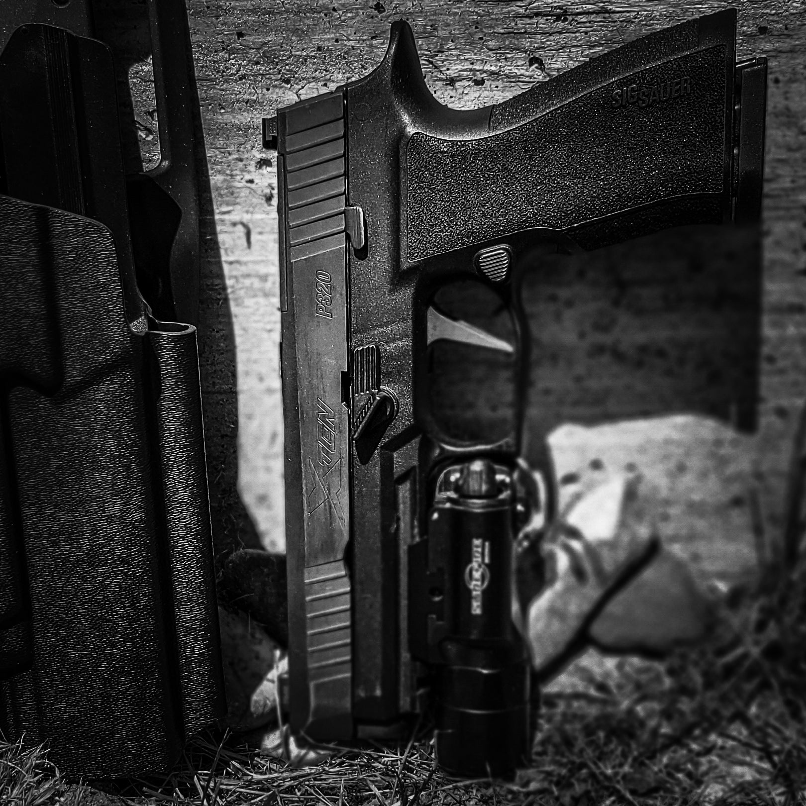 For the best OWB Sig Sauer 10MM P320-XTEN with the Surefire X-300U A or B & Align Tactical Thumb Rest Duty & Competition Holster, shop Four Brothers Holsters. 