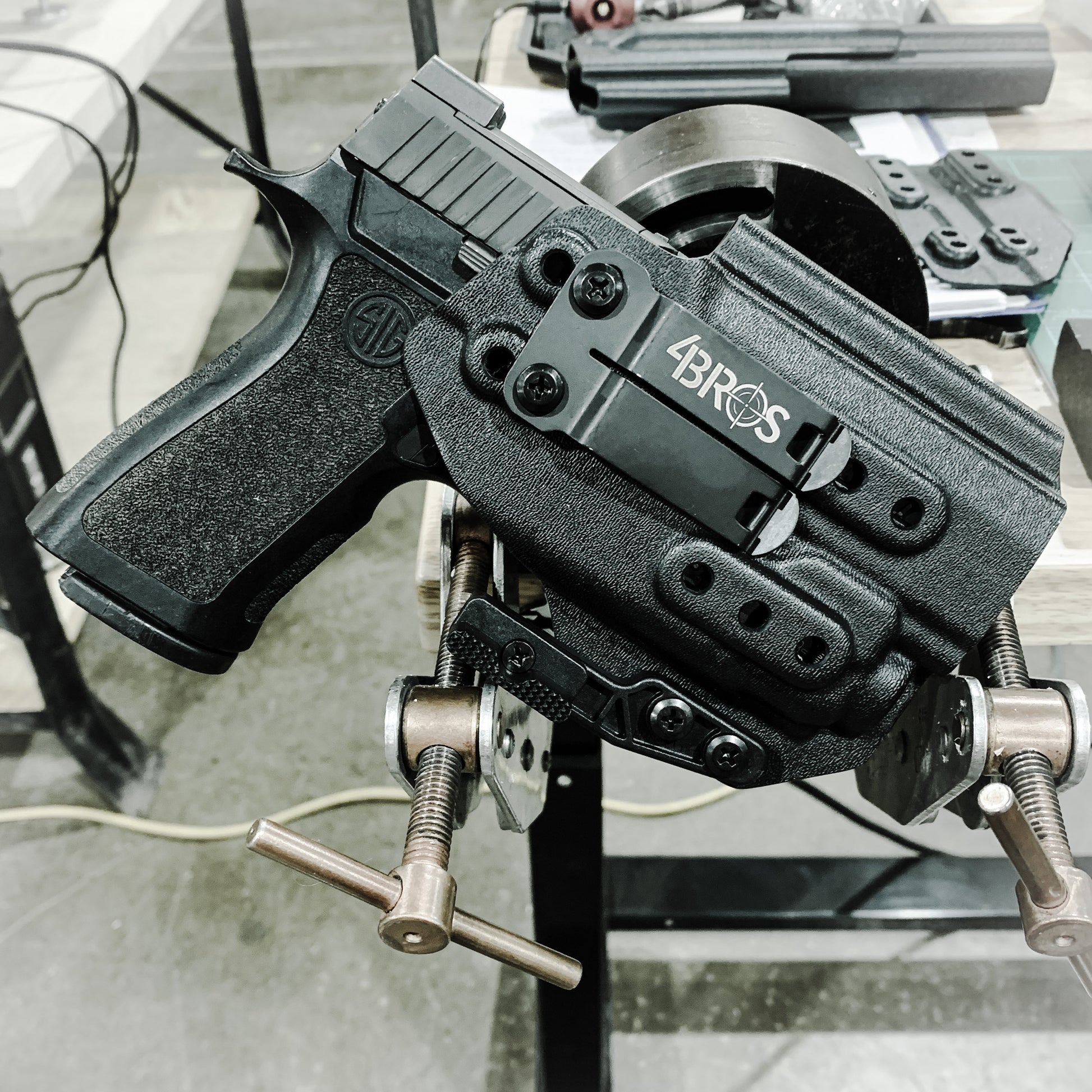 For the best IWB Kydex Inside Waistband Holster for the Sig Sauer P320 Compact, Carry and M18 & Streamlight TLR-8 or TLR-8A shop Four Brothers 4BROS Holsters. 