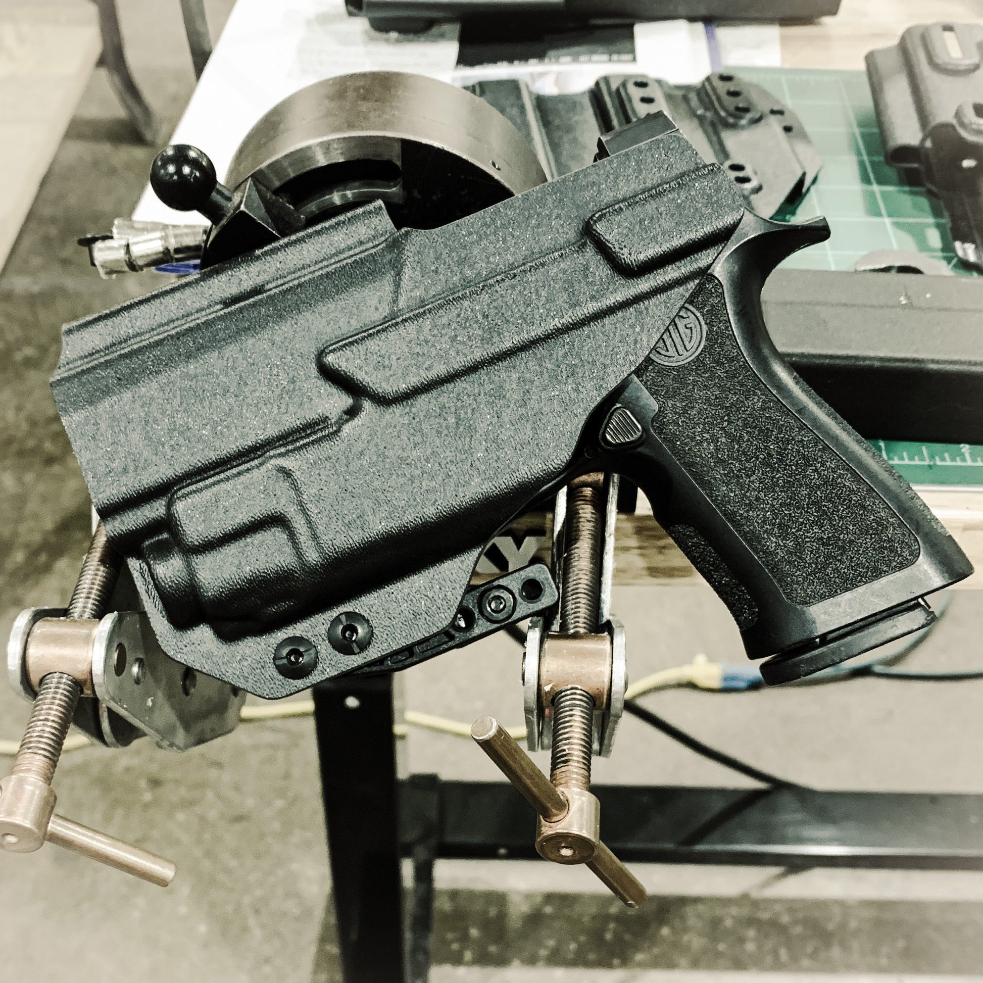 For the best IWB Kydex Inside Waistband Holster for the Sig Sauer P320 Compact, Carry and M18 & Streamlight TLR-8 or TLR-8A shop Four Brothers 4BROS Holsters. 