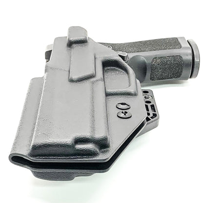 For the best inside Waistband Kydex holster designed to fit the Sig Sauer P320 Full size and M17 pistols shop Four Brothers Holsters. Full sweatguard, adjustable retention, adjustable ride height, and cant.  Minimal material, smooth edges to reduce printing, accommodates most red dot sights.  Proudly made in the USA.