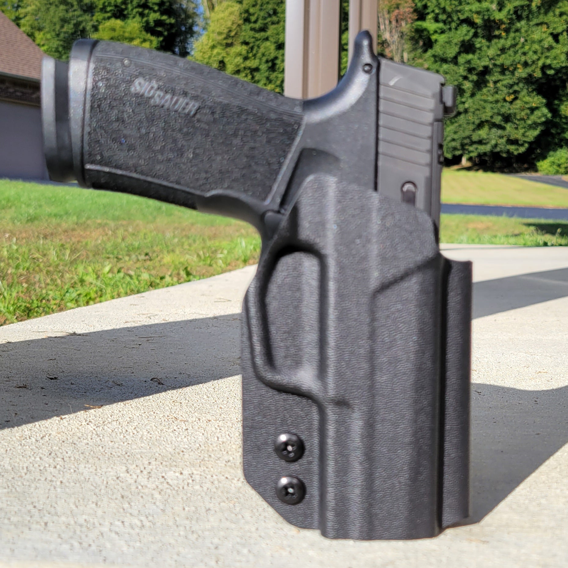 For the best Outside Waistband OWB Holster for the Sig Sauer P365-XMACRO COMP, P365-XMACRO, and P365-XMACRO TACOPS handgun, shop Four Brothers 4BROS Holsters. 