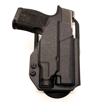 For the best Outside Waistband Sig Sauer P365XL with the  Streamlight TLR-7 Sub Duty & Competition Style Kydex Holster, shop Four Brothers 4BROS Holsters.  