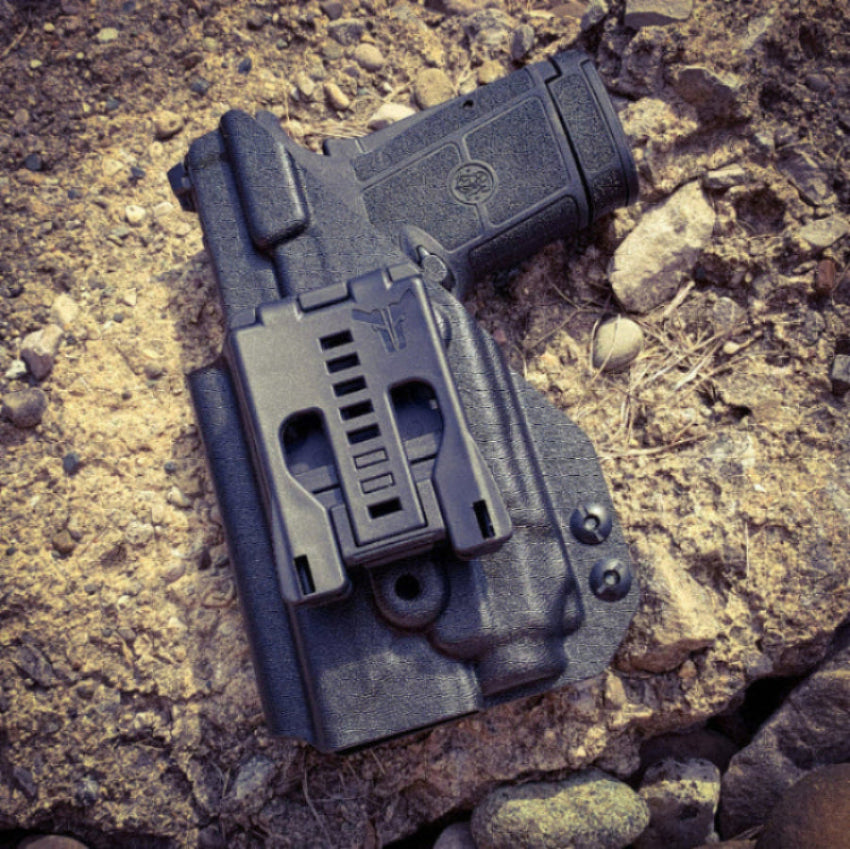 For the best Outside Waistband OWB Holster for the Smith & Wesson EQUALIZER handgun with the Streamlight TLR-8 or TLR-8A shop Four Brothers 4BROS Holsters. 