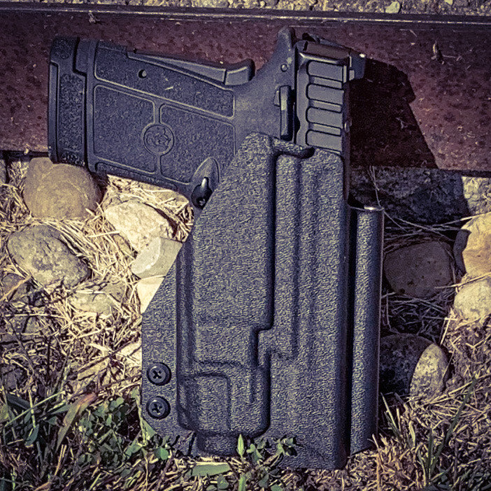 For the best Outside Waistband OWB Holster for the Smith & Wesson EQUALIZER handgun with the Streamlight TLR-8 or TLR-8A shop Four Brothers 4BROS Holsters. 
