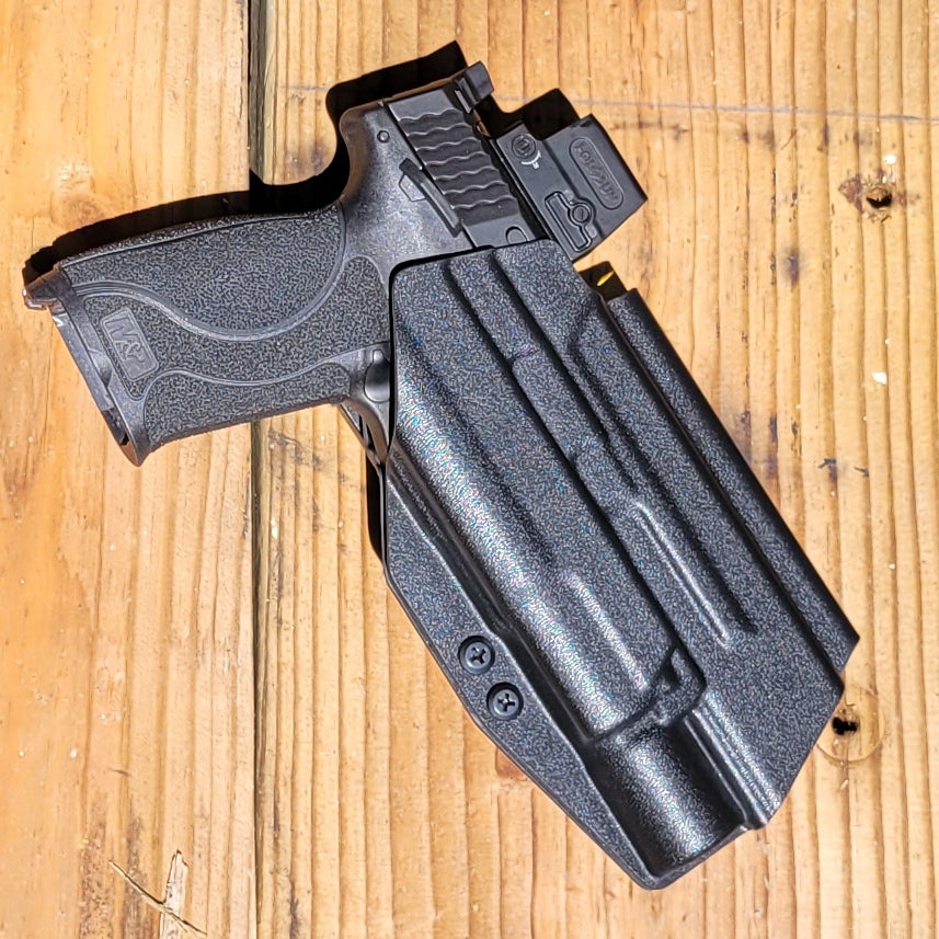 For the best OWB Holster for the Smith & Wesson M&P 10MM M2.0 4" or 4.6" pistol with thumb safety & Surefire X300U-A or B, X300T-A shop Four Brothers Holsters.