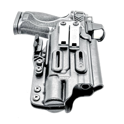 For the best IWB Holster for the Smith & Wesson M&P 10MM M2.0 4" with thumb safety & Surefire X300U-A or B, X-300T-A or B shop 4BROS Holsters. Made in USA.