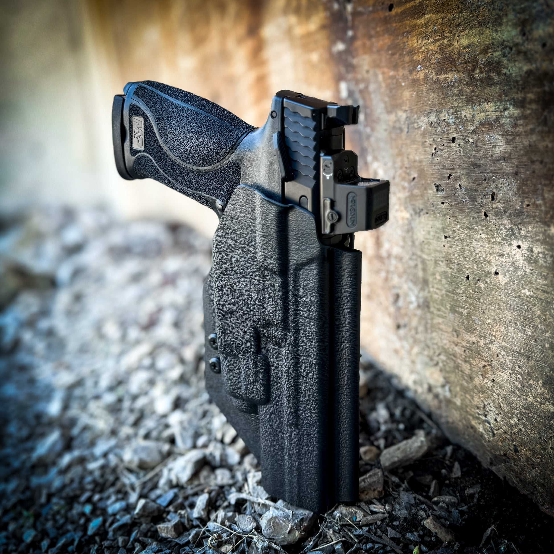 For the best Outside Waistband Holster for the Smith & Wesson M&P 5.6" 10MM pistol & Streamlight TLR-7 A, X & TLR-7 HL-X from Four Brothers 4BROS holsters