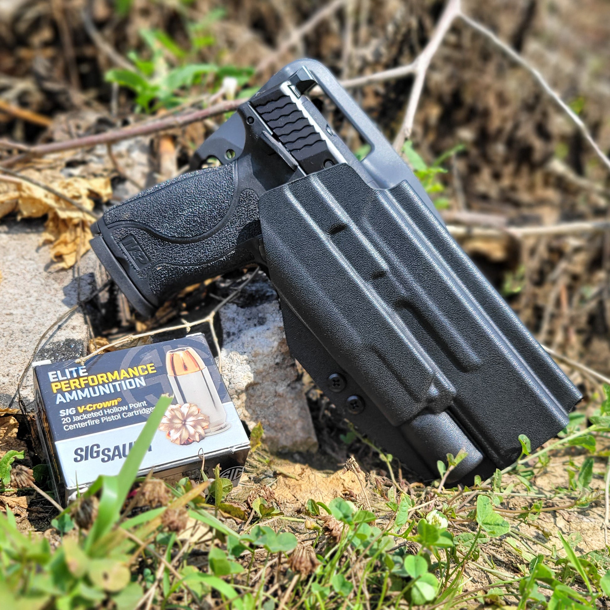 For the best OWB S&W Performance Center M&P 10MM M2.0 5.6" pistol & Surefire X300U-A or B, X300T-A or B Duty & Competition Holster shop Four Brothers Holsters. 