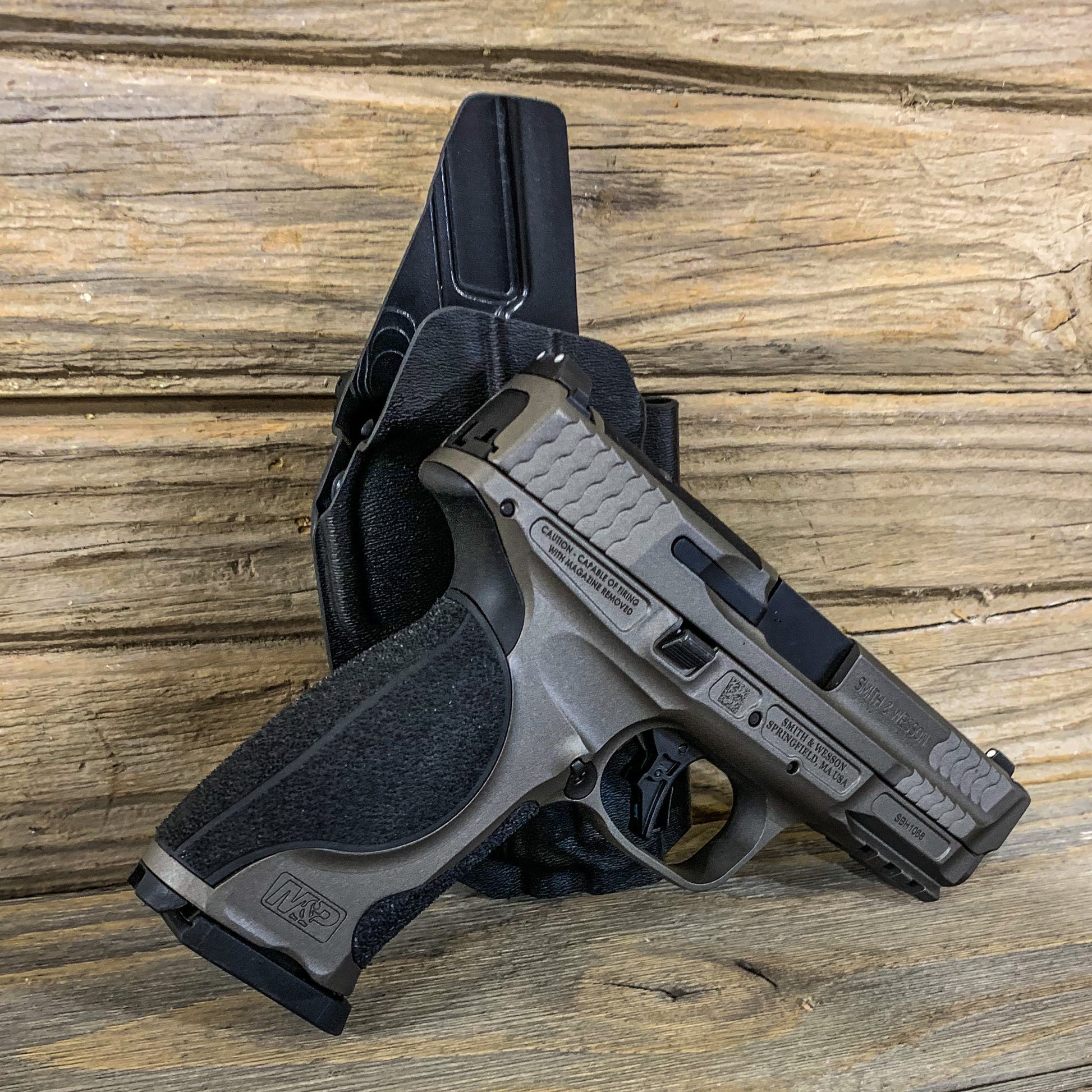 For the Best Outside Waistband OWB Holster for the Smith & Wesson M&P M2.0 Metal 4" pistol shop Four Brothers 4BROS Holsters.   Proudly made in the USA.