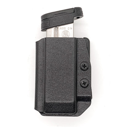 For the best, most comfortable, and rugged Kydex OWB Outside Waistband magazine pouch for Smith & Wesson M&P 9mm & 40 shop Four Brothers 4BROS Holsters.  