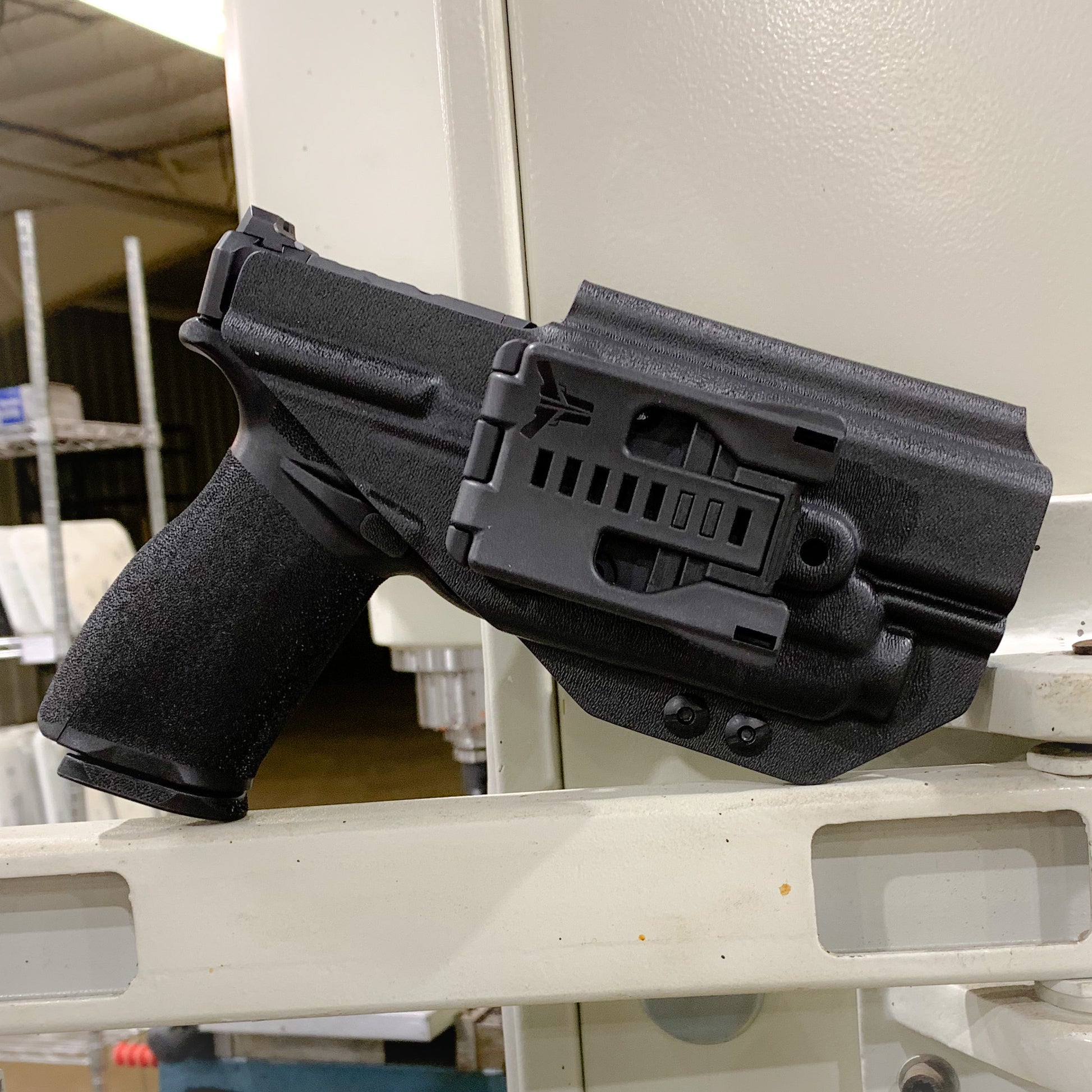 For the best Outside Waistband OWB Holster for the Springfield Armory Echelon & Streamlight TLR-7X, TLR-7 X, & TLR-7 A, shop Four Brothers 4BROS holsters. 